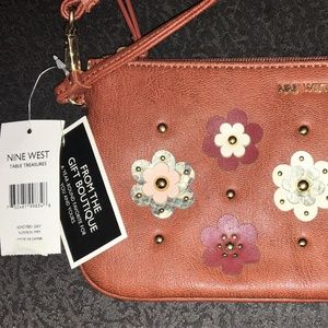 NWT Nine West Brown Flower Design Wristlet